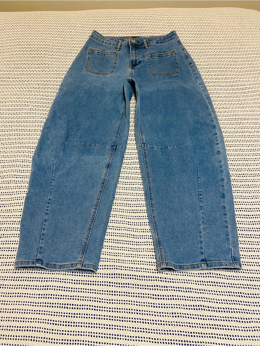 No Brand Barrel Leg Jeans curved silhouette medium Wash patch pockets Size 10
